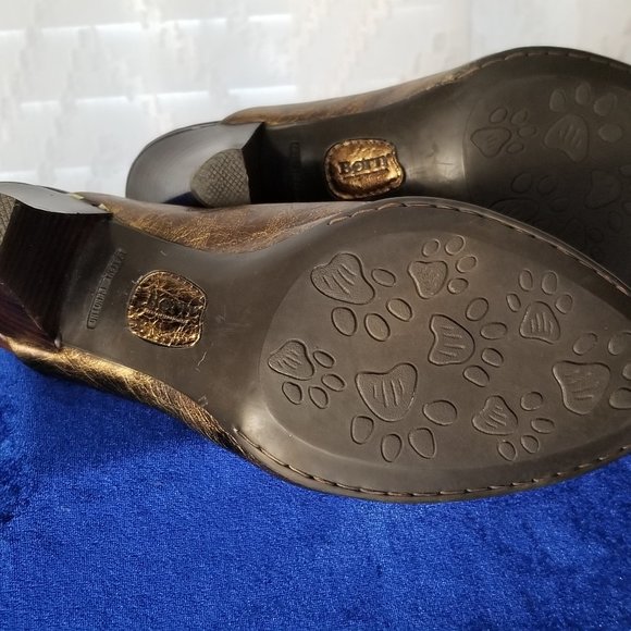 Gold Born Clogs - Picture 2 of 4